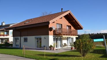 Fassadenanstrich - Holz und Stein - Malerei Hubacher 